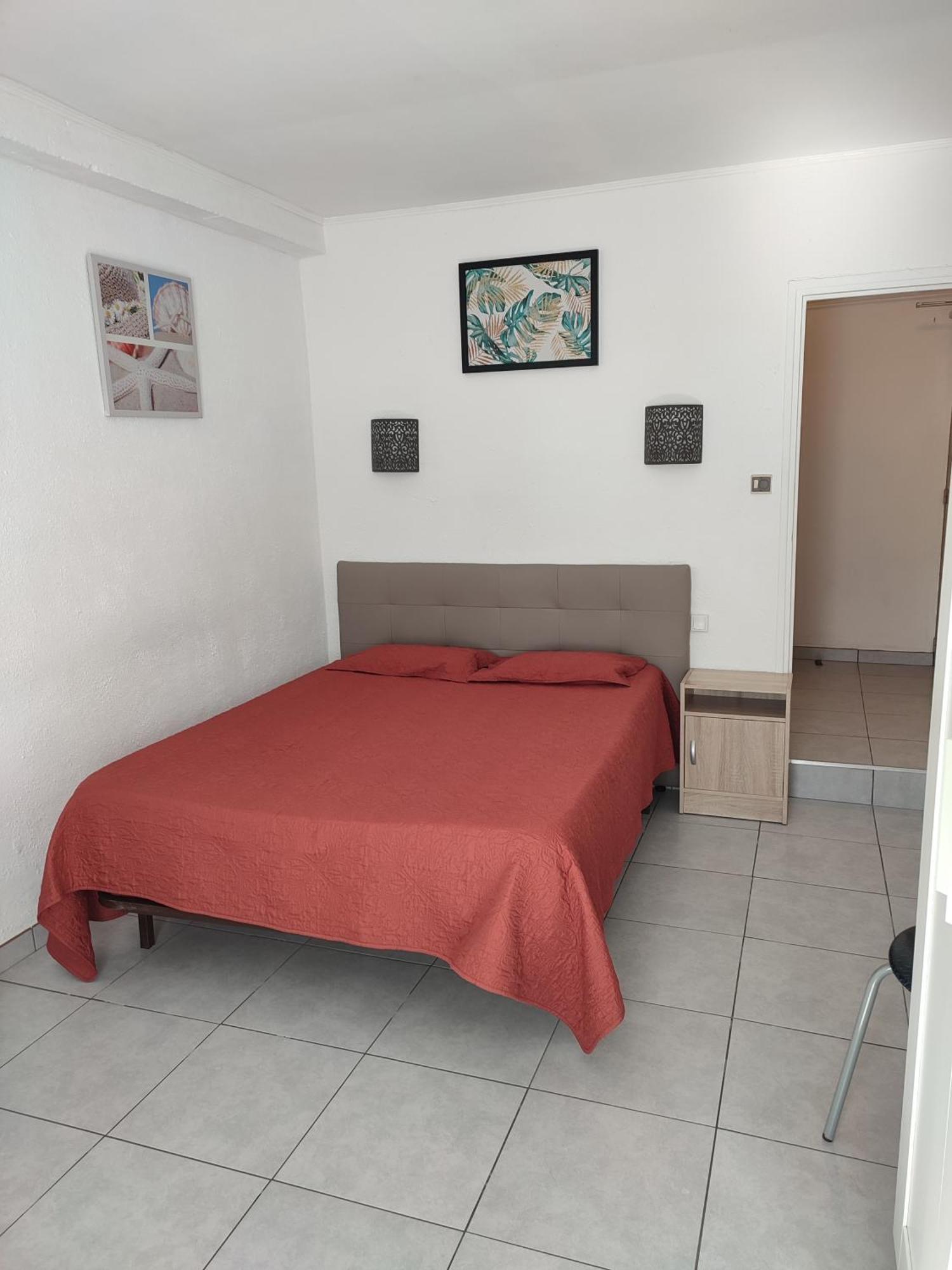 Hotel Le Calypso Hyeres Ngoại thất bức ảnh