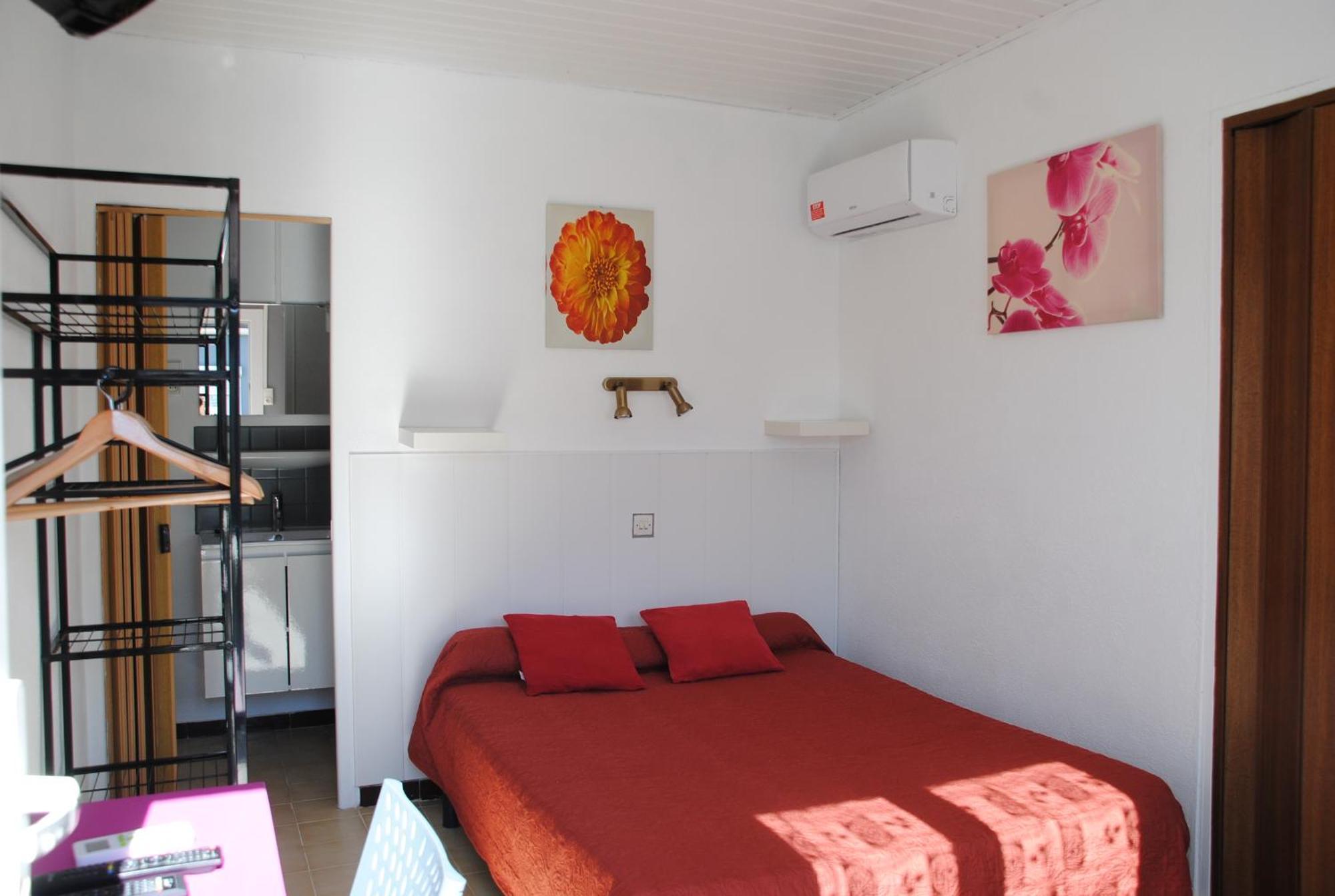 Hotel Le Calypso Hyeres Ngoại thất bức ảnh