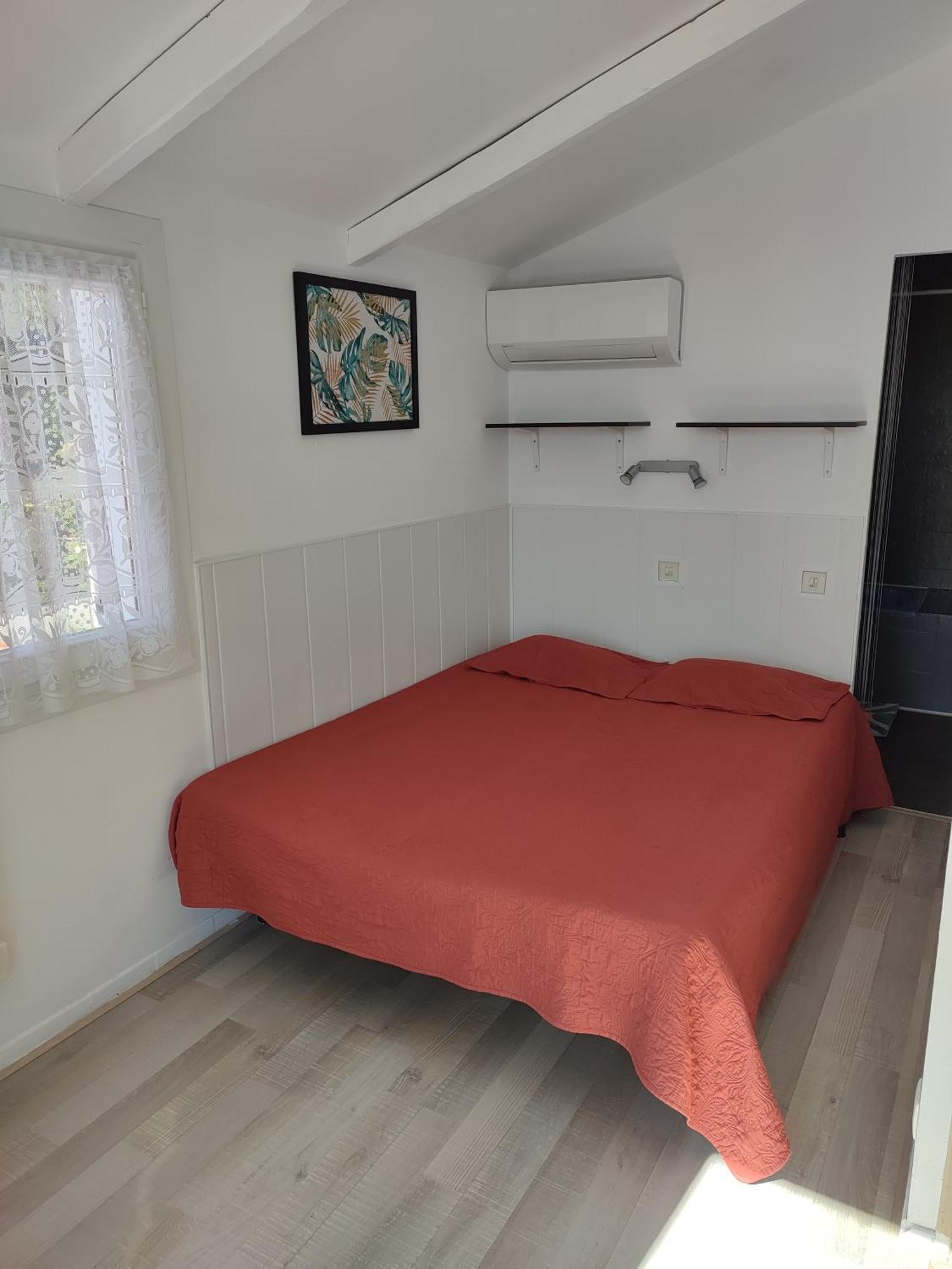 Hotel Le Calypso Hyeres Ngoại thất bức ảnh